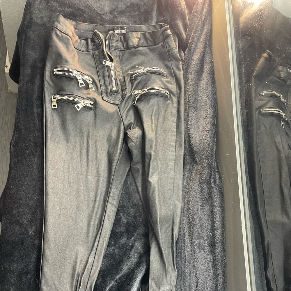 PrettyLittleThing Charcoal Zipper Accent Trousers